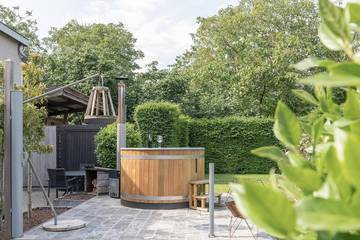 Gîte pour 2 personnes, avec jardin et jacuzzi à Zingem