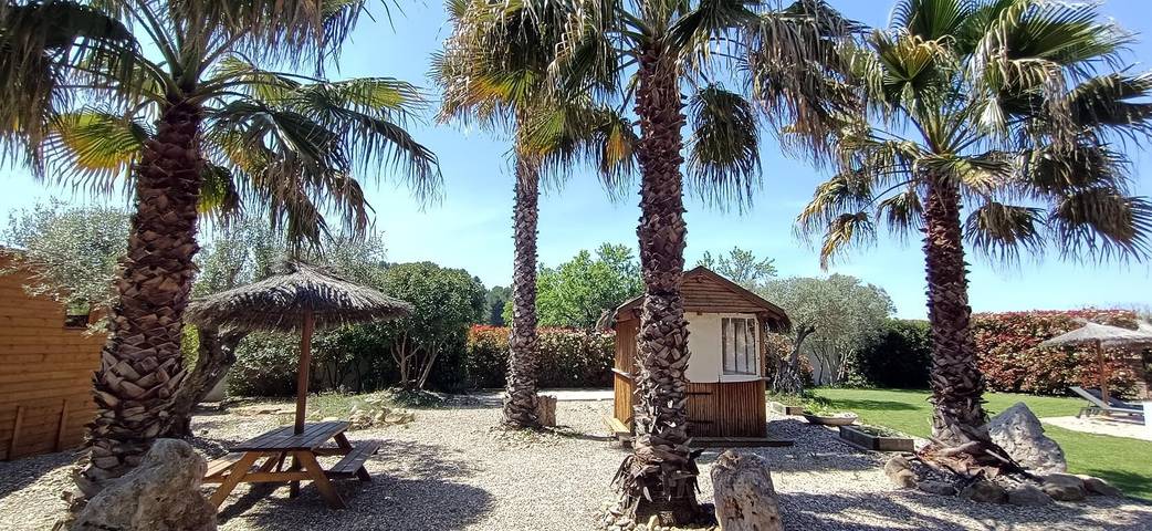 Casa rural para 4 personas, con jardín y jacuzzi - 1