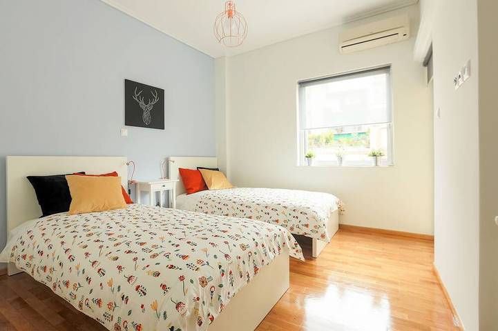 Appartamento intero, Accogliente e luminoso appartamento con 2 camere da letto in Koukaki in Sezione centrale di Atene, Atene