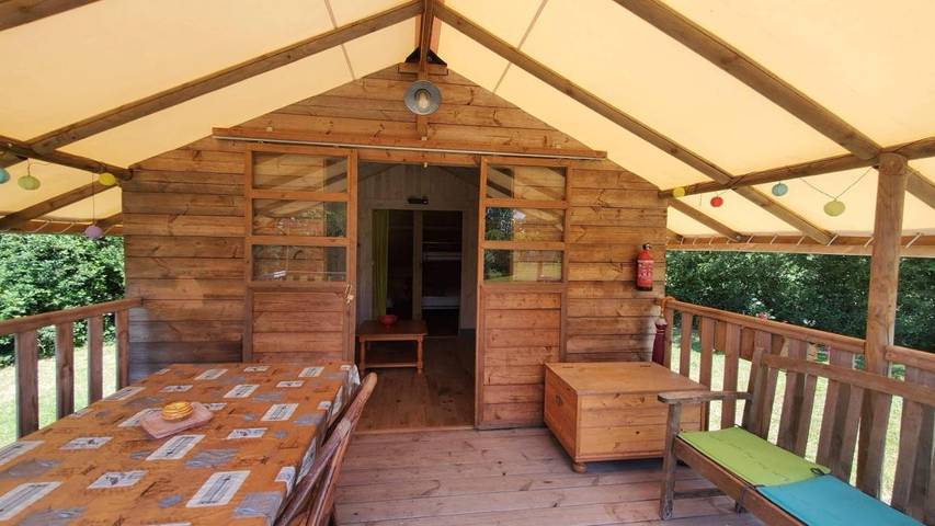 Location de vacances pour 6 personnes, avec vue ainsi que jardin et piscine à Marans - 2