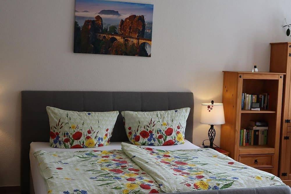 Ganze Wohnung, Apartment am Markt 4 - Ferienwohnung, Wohn-/ Schlafraum in Bad Gottleuba-Berggießhübel, Elbsandsteingebirge