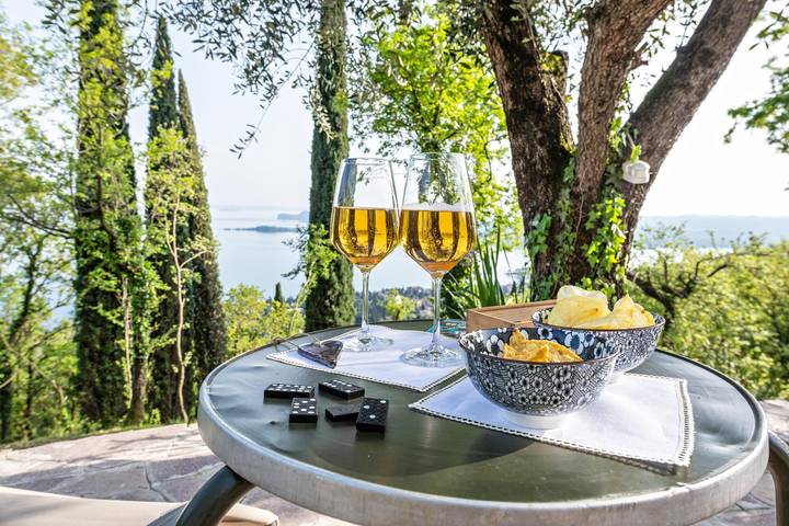 Ferienhaus für 6 Personen, mit Balkon und Garten sowie Seeblick in Gardone Riviera - 2