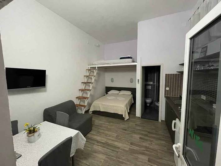 Ferienwohnung für 2 Personen, mit Pool und Terrasse sowie Garten in Biograd na Moru - 2