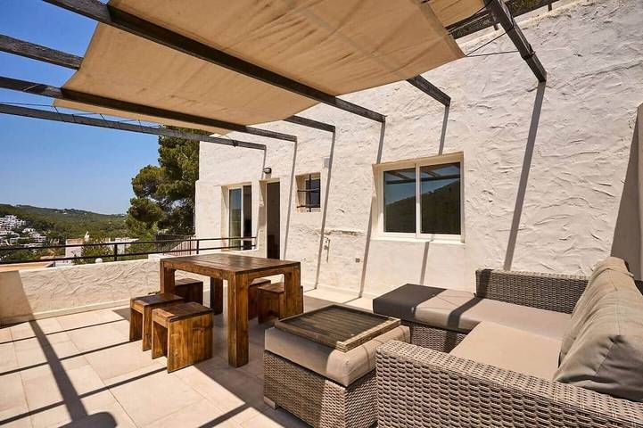 Ferienwohnung für 3 Personen, mit Pool und Balkon - 1