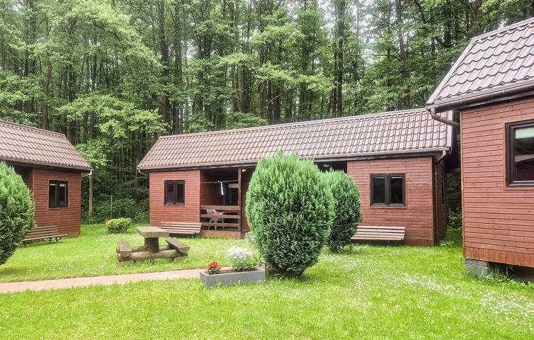 Ferienhaus für 4 Personen mit Terrasse in Granica Łazy, Powiat Koszaliński