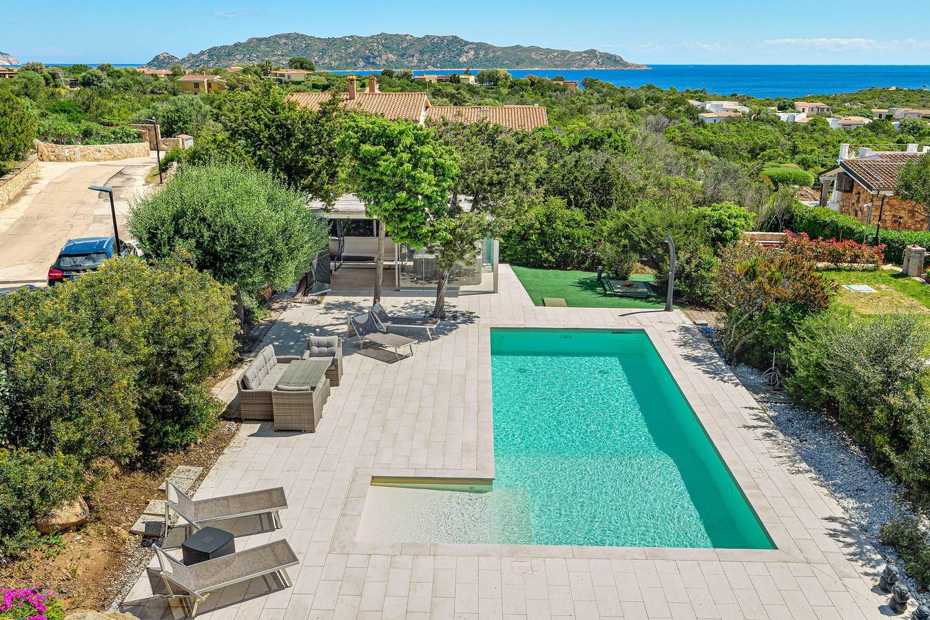 Holiday Home 'Isabell' with Sea View, Wi-Fi and Air Conditioning in Punta Molara, San Teodoro