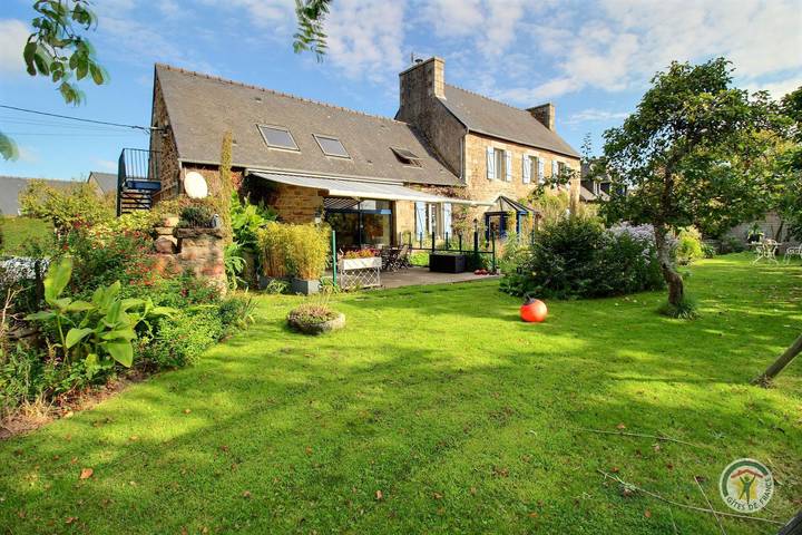 Gîte pour 2 personnes, avec Jacuzzi ainsi que Terrasse et Jardin à Penvénan - 2