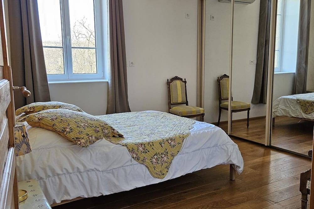 Appartement entier, Le Nid du Vercors Dans une maison de campagne en pleine nature in Chatuzange-le-Goubet, Région de Valence