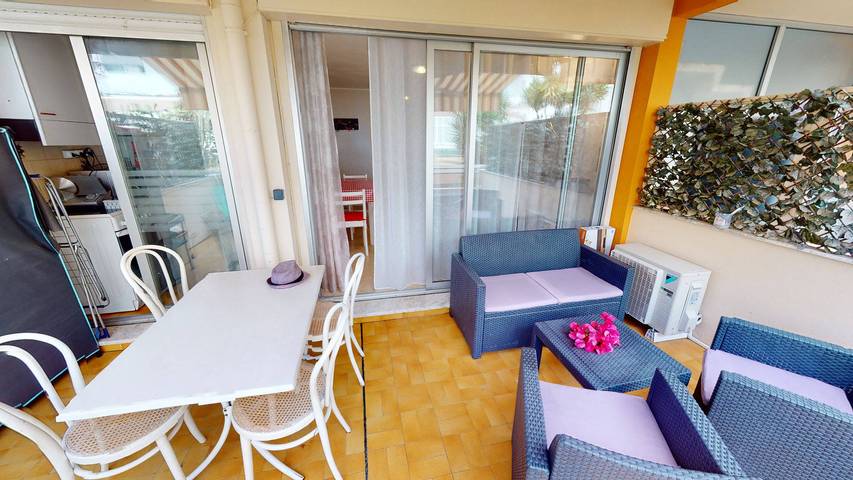 Gîte pour 3 personnes, avec balcon/terrasse et terrasse, animaux acceptés à Menton - 2