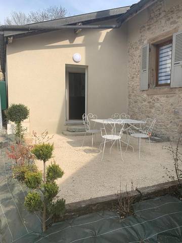 Gîte pour 4 personnes, avec jardin à Chindrieux