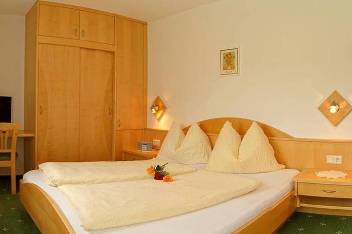 Bed and breakfast for 5 personer, med terrasse og sauna samt have - 1