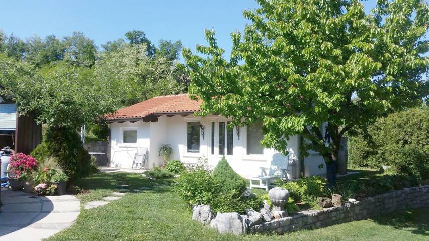 Location de vacances pour 2 personnes, avec vue et jardin, animaux acceptés à Vipava - 2