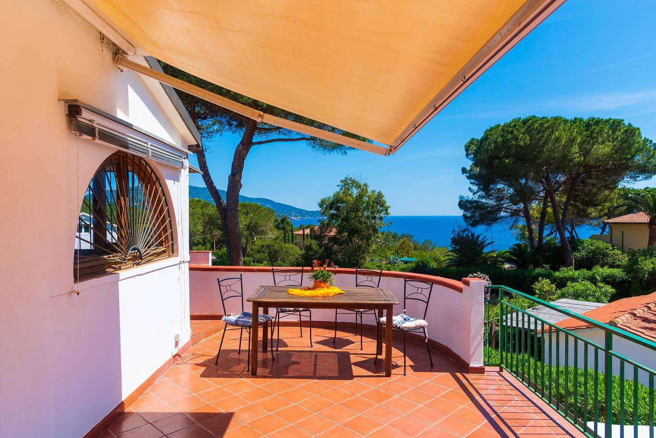 Apartamento vacacional entero, Apartamento de vacaciones para 5 personas con terraza in Norsi, Elba