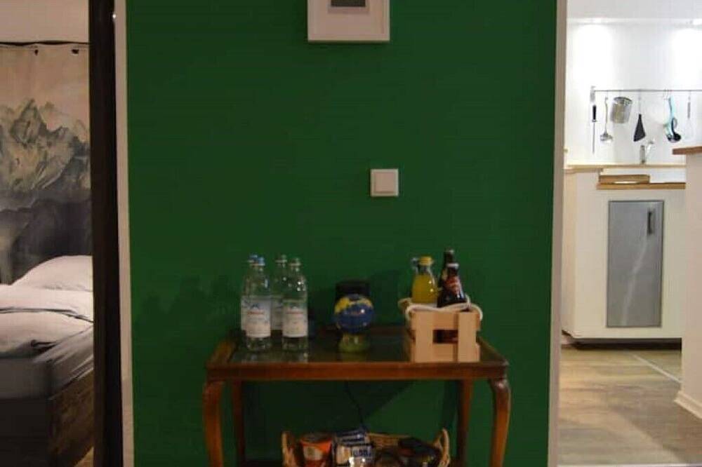 Apartamento entero, Gemütlich Zentrale Souterraint Wohnung 65qm in Núremberg, Franconia