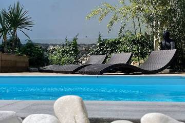 Location de vacances pour 7 personnes, avec terrasse et jardin à Solliès-Toucas