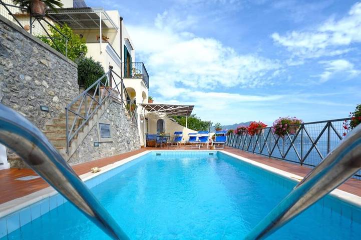 Villa per 10 persone, con idromassaggio e giardino, con animali domestici - 1