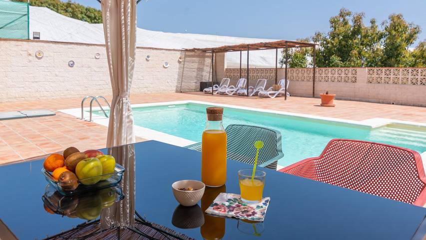 Chalet para 4 personas, con piscina y balcón/terraza - 1