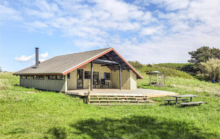 Feriehus for 4 personer, med Terrasse og Hage i Anholt