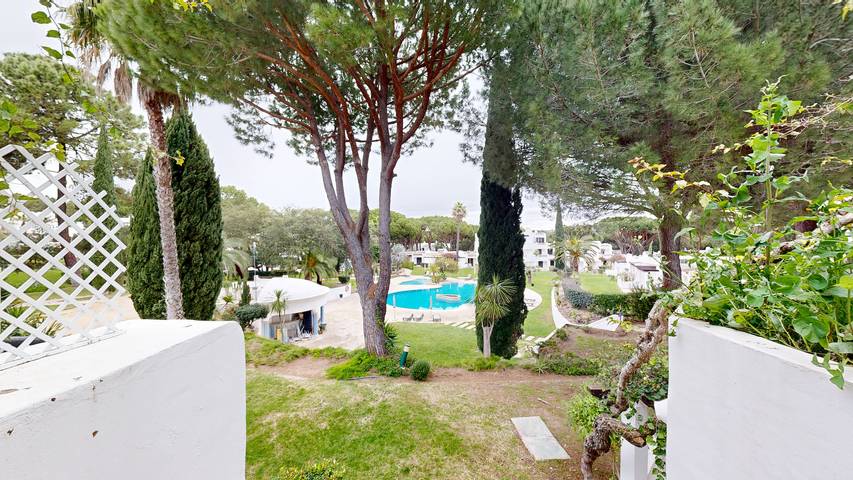 Ferienhaus für 9 Personen, mit Terrasse und Kinderpool sowie Garten - 1