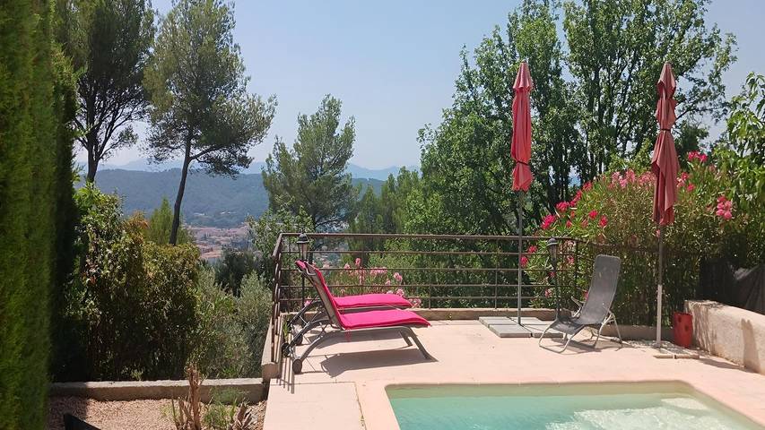 Maison de vacances pour 7 personnes, avec piscine et jardin à Draguignan