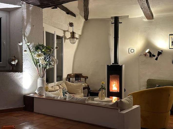 Location de vacances pour 6 personnes, avec vue et terrasse à Évenos - 3