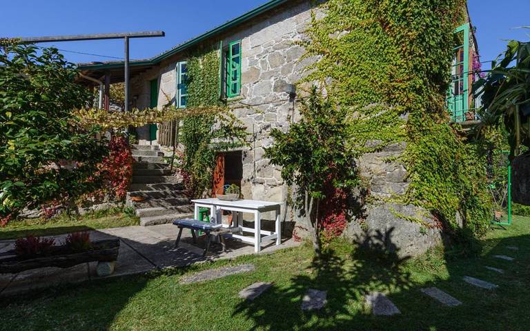 Casa rural para 3 personas, con Terraza y Jacuzzi además de Jardín y Vistas en Sanxenxo - 2