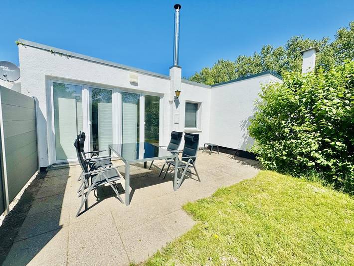 Ferienhaus für 3 Personen, mit Terrasse und Garten in Rostock