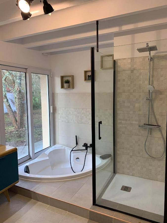 Location de vacances pour 10 personnes, avec piscine ainsi que sauna et jardin à Cestas - 3