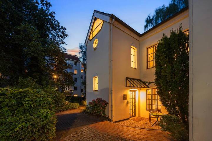 Ferienhaus für 10 Personen, mit Terrasse und Garten sowie Sauna in Eppendorf Hamburg