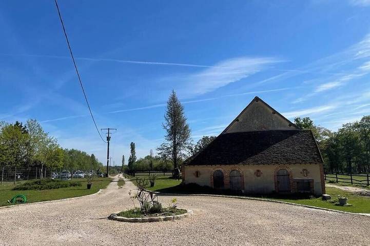 Gîte pour 3 personnes, avec jacuzzi ainsi que jardin et terrasse à Lorris