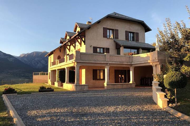 Gîte pour 5 personnes, avec Terrasse et Jardin à Saint-André-d'Embrun