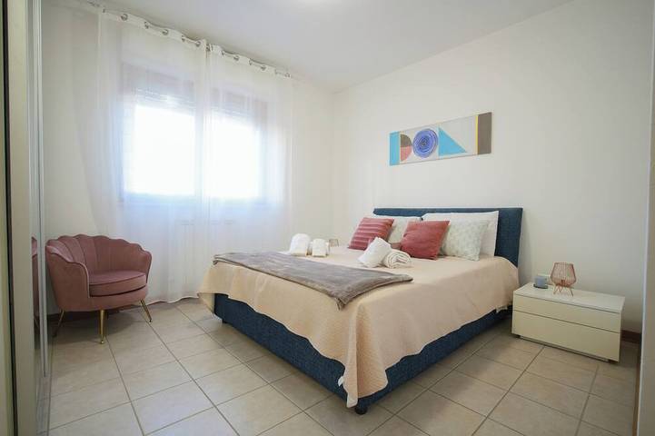 Central House near the airport in Fiumicino, Rome Province