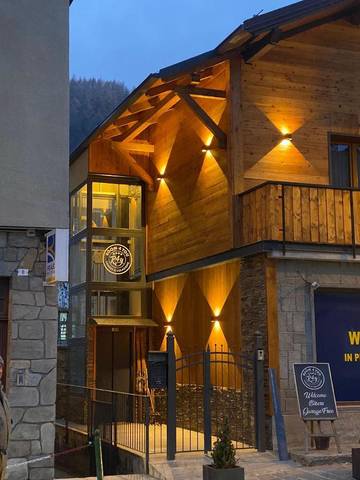 Gîte pour 2 personnes, avec vue et balcon à Oulx