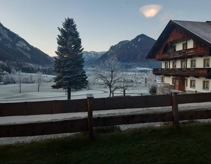 Ganze Ferienwohnung, Leiterhof inkl. Chiemgaukarte - Ferienwohnung Vroni 50qm, Balkon, Küche, 1 Schlafzimmer, Wohzimmer, max 2 Pers. in Ruhpolding, Bayerische Alpen