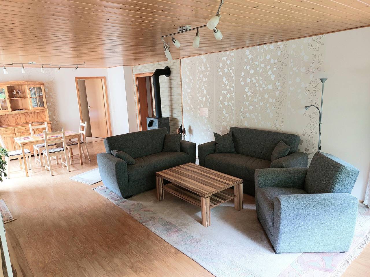 Ganze Ferienwohnung, Appartement/Fewo, Dusche und Bad, Wc, Nichtraucher in Pirmasens, Landkreis Südwestpfalz