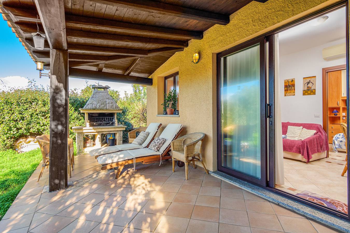Villa "George" con vistas al mar, terraza privada Wi-Fi, y jardín privado in Baia Santa Reparata, Santa Teresa Gallura (Municipality)