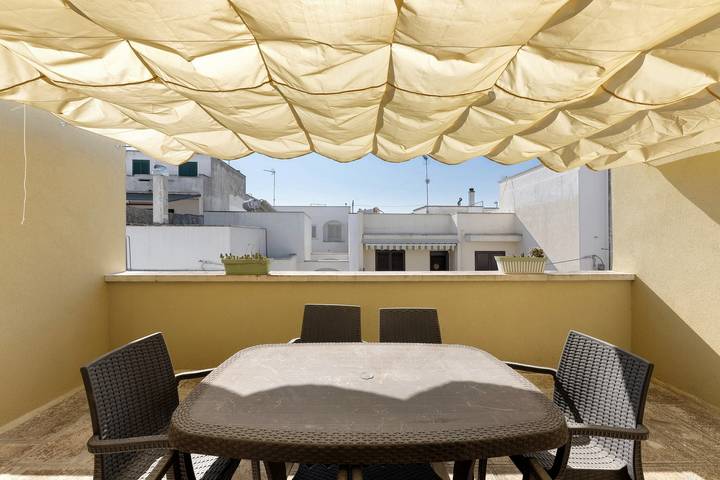 Location de vacances pour 3 personnes, avec balcon à Corsano