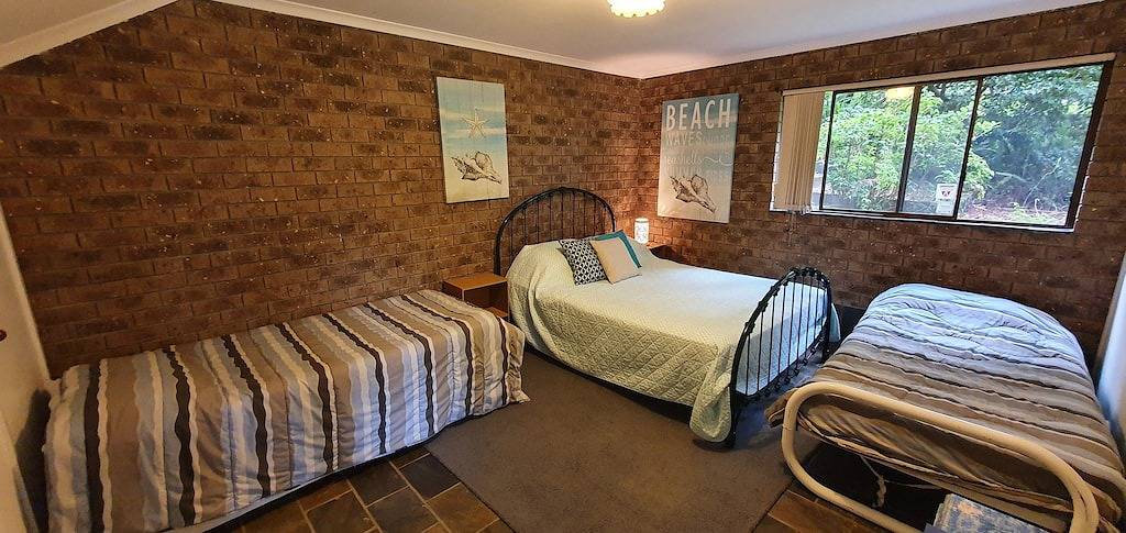 Pete's Place-Seaviews-kurzer Spaziergang zum Strand. in Pambula Beach, New South Wales