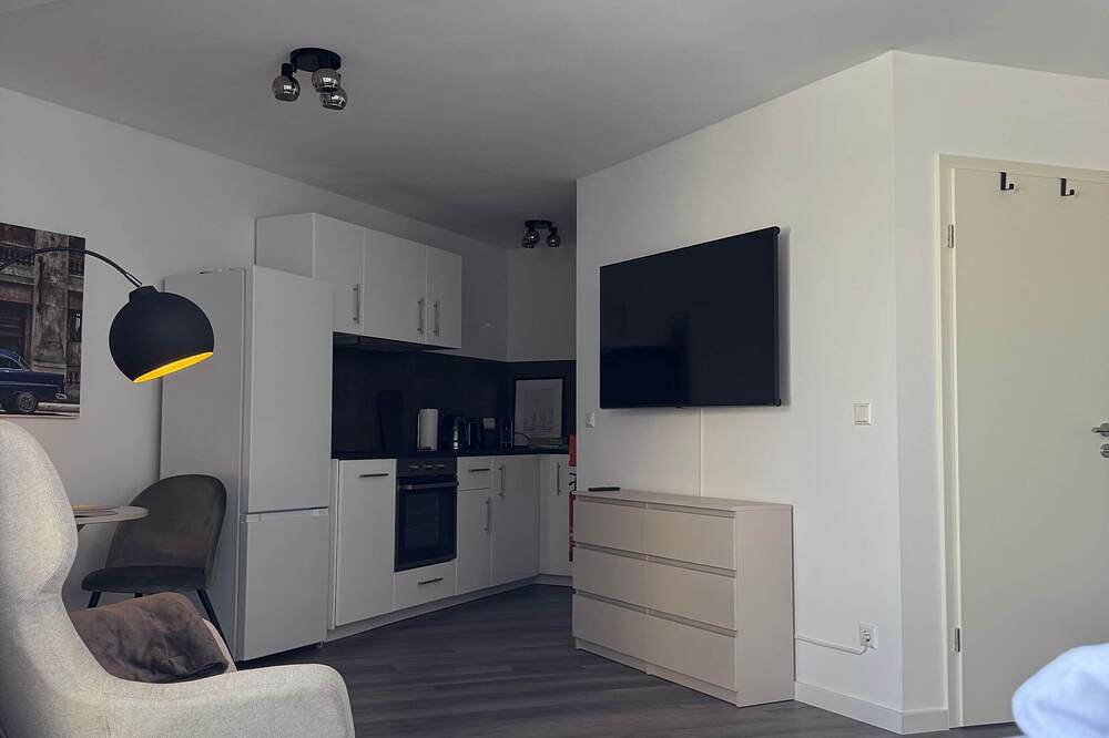Ganze Wohnung, Remark Studios: Studio-Apartment mit Dachterrasse in Misburg-Anderten, Hannover