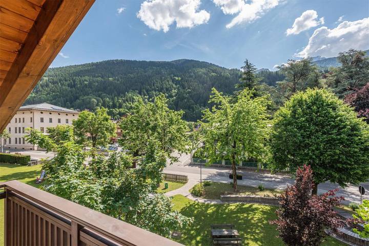 Entire apartment, Casa Rosy with Balcony and Mountain View in the Center of Pinzolo in Pinzolo, Comune di Pinzolo