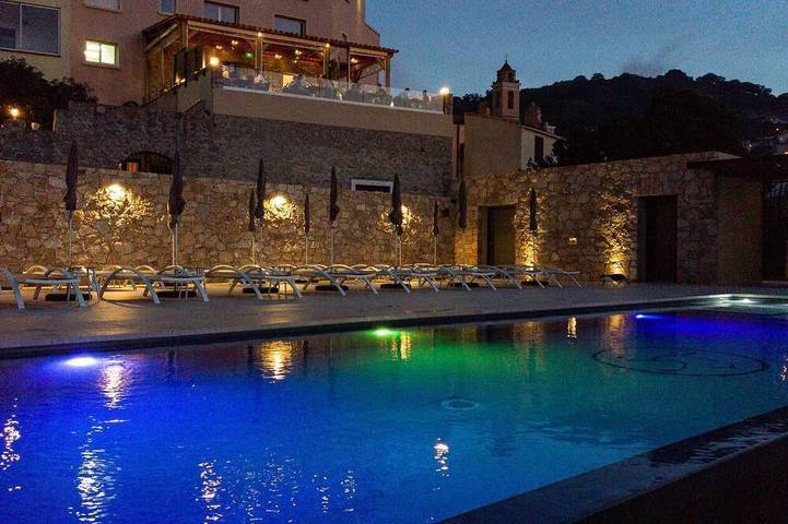 Appartement de vacances pour 4 personnes, avec terrasse et piscine, animaux acceptés