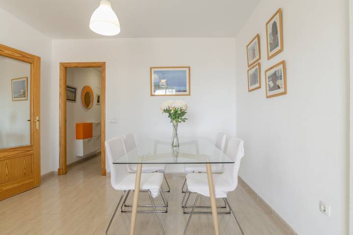 Ganze Wohnung, Ferienwohnung 'En Rotonda Atalaya' mit Meerblick, Gemeinschaftspool und WLAN in Playa de los Bateles (Conil de la Frontera), Conil de la Frontera