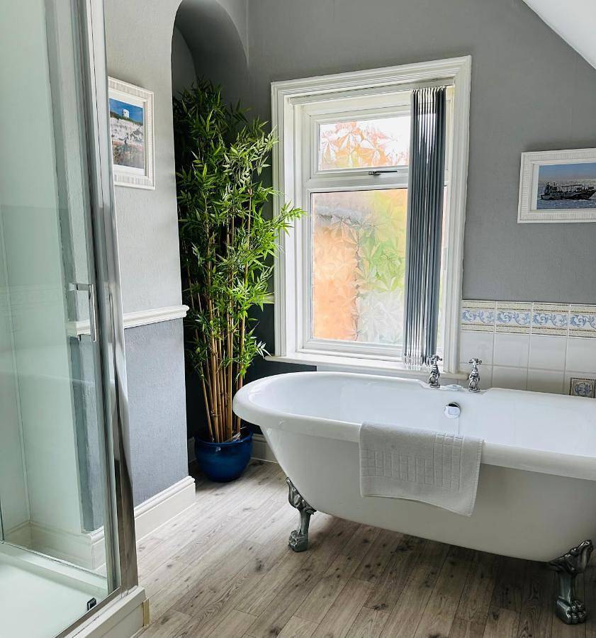 Deluxe King Room in Hunstanton, Norfolk Coast