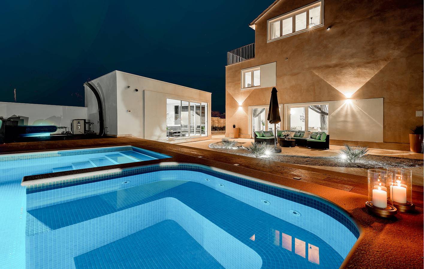 Gemütliche 1-Zimmer-Wohnung mit Pool, WLAN und Parkplatz in Pucisca, Brac