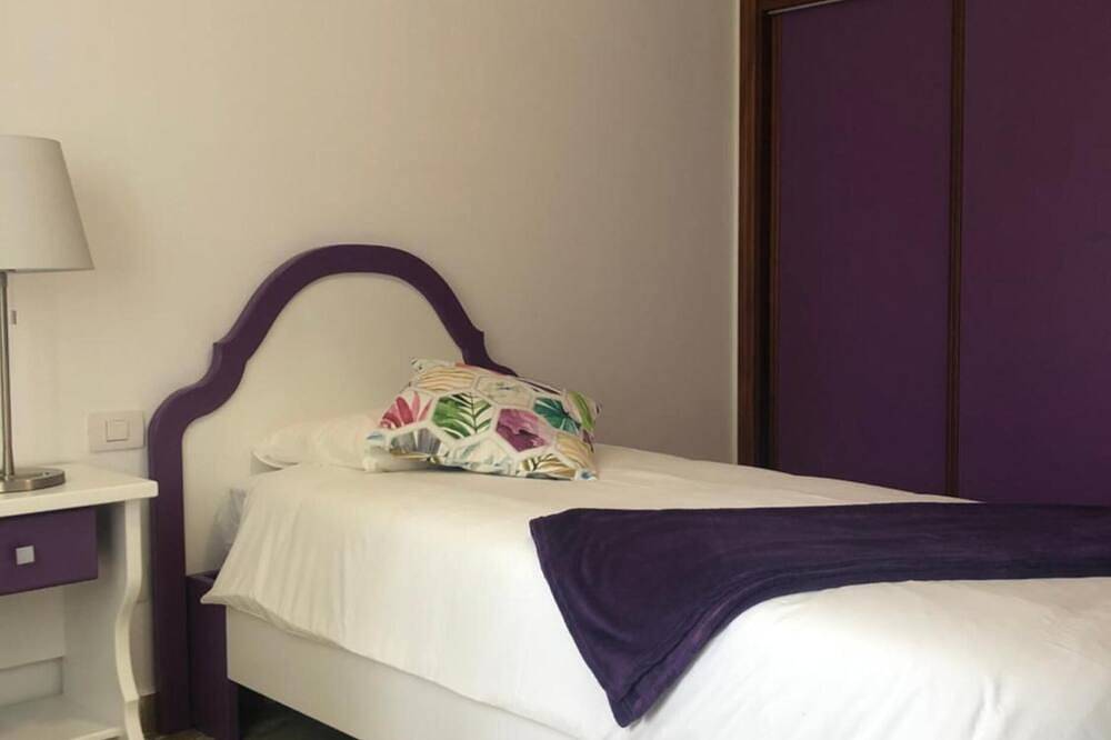 Apartamento entero, Apartamento 'Lujan 6f Entre Sueños Y Realidad' con vistas al mar, Wi-Fi y aire acondicionado in San Juan de Puntallana, La Palma Norte