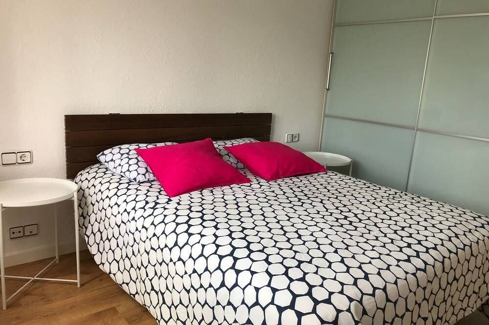 Apartamento entero, Cómodo y luminoso apartamento a 20 minutos del centro de Barcelona in Alella, Costa del Maresme