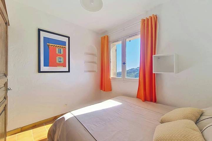 Mediterrane Villa in den Hügeln von Nizza in Aspremont, Mittelmeerküste (Frankreich)