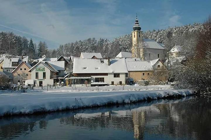 Ferienwohnung für 5 Personen, mit Balkon und Garten in Waischenfeld