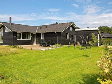 Ferienhaus für 10 Personen, mit Terrasse in Kvie Sø