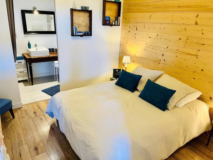 Maison d’hôte pour 3 personnes, avec vue et terrasse, animaux acceptés